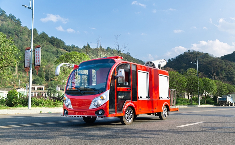 2座除塵車，道路降塵霧炮車